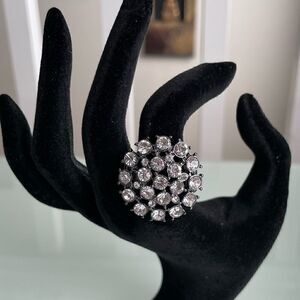 Selfie-Confidence Ring   